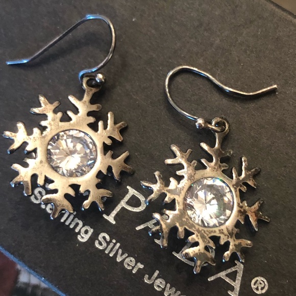 Silpada Sterling Silver Cubic Zirconia Snowflake Earrings W1459 - Picture 2 of 16
